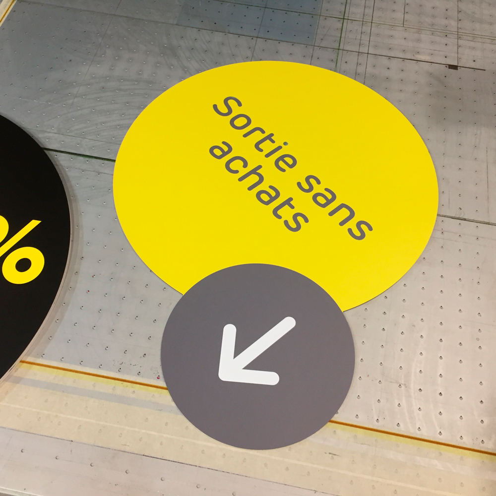 Impressions de panneaux pour un magasin Brico